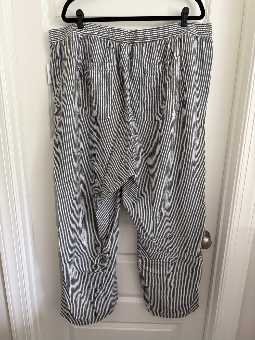Old Navy Black & White Striped Wide Leg Pants - Picture 3 of 4
